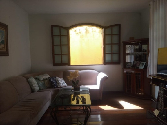 Imagem Casa com 3 Quartos à Venda, 420 m² em Betânia - Belo Horizonte Imagem Casa com 3 Quartos à Venda, 420 m² em Betânia - Belo Horizonte