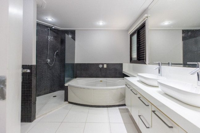 Imagem Imóvel com 3 Quartos à Venda, 230 m² em Moema - São Paulo Imagem Imóvel com 3 Quartos à Venda, 230 m² em Moema - São Paulo