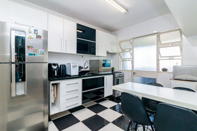 Imagem Apartamento com 2 Quartos à Venda, 90 m² em Petrópolis - Porto Alegre