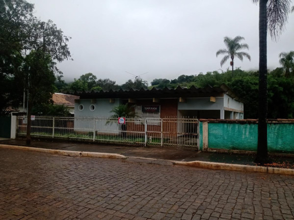 Imagem Chácara com 4 Quartos à Venda, 842 m² em Pocinhos Do Rio Verde - Caldas Imagem Chácara com 4 Quartos à Venda, 842 m² em Pocinhos Do Rio Verde - Caldas