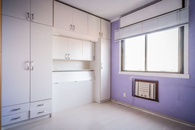 Imagem Apartamento com 2 Quartos à Venda, 87 m² em Passo Da Areia - Porto Alegre