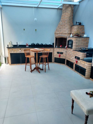 Imagem Casa com 3 Quartos à Venda, 240 m² em Cajuru - Curitiba Imagem Casa com 3 Quartos à Venda, 240 m² em Cajuru - Curitiba