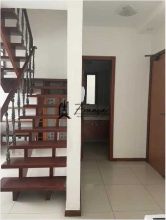 Imagem Imóvel com 3 Quartos para Alugar, 186 m² em Camboinhas - Niterói Imagem Imóvel com 3 Quartos para Alugar, 186 m² em Camboinhas - Niterói
