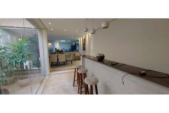 Imagem Casa com 4 Quartos à Venda, 300 m² em Cambuci - São Paulo Imagem Casa com 4 Quartos à Venda, 300 m² em Cambuci - São Paulo
