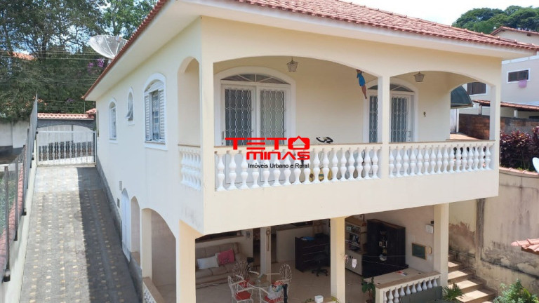 Imagem Casa com 3 Quartos à Venda, 335 m² em Solar Dos Lagos - Campo Belo Imagem Casa com 3 Quartos à Venda, 335 m² em Solar Dos Lagos - Campo Belo