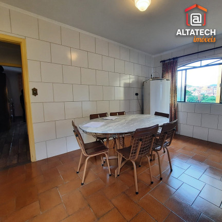 Imagem Casa com 2 Quartos à Venda, 223 m² em Jardim Ipê - Poços De Caldas