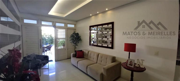 Imagem Casa com 8 Quartos à Venda, 500 m² em Centro - Fortaleza Imagem Casa com 8 Quartos à Venda, 500 m² em Centro - Fortaleza