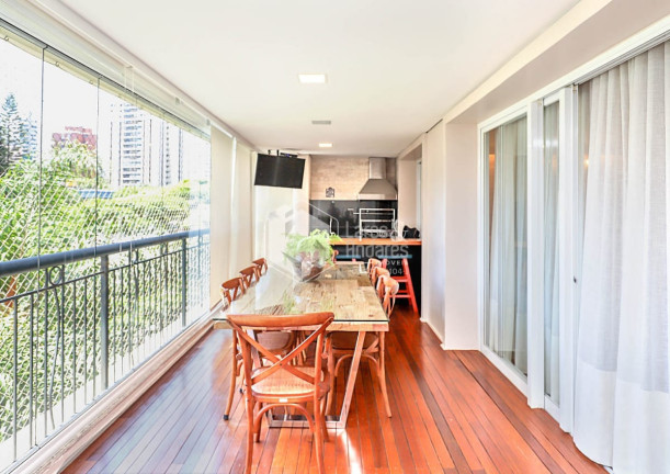 Imagem Apartamento com 3 Quartos à Venda, 226 m² em Vila Nova Conceição - São Paulo Imagem Apartamento com 3 Quartos à Venda, 226 m² em Vila Nova Conceição - São Paulo