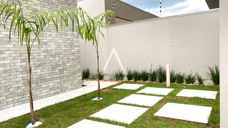 Imagem Casa com 3 Quartos à Venda, 377 m² em Residencial Riviera Suíça - Sinop