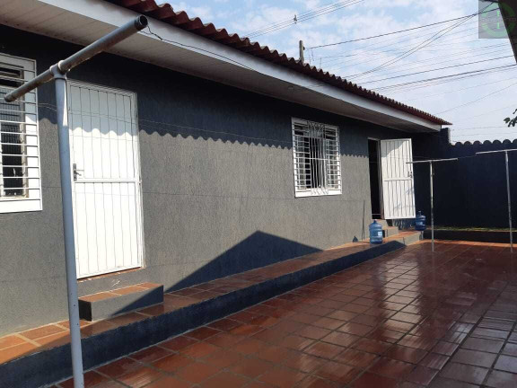 Imagem Casa com 3 Quartos à Venda, 180 m² em Uvaranas - Ponta Grossa