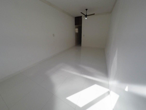 Imagem Kitnet à Venda, 34 m² em Canto Do Forte - Praia Grande Imagem Kitnet à Venda, 34 m² em Canto Do Forte - Praia Grande