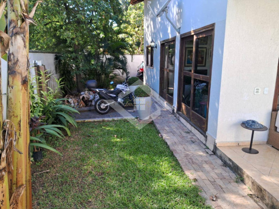 Imagem Casa com 3 Quartos à Venda, 246 m² em Piratininga - Niterói