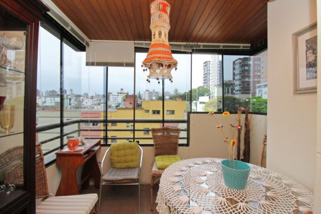 Imagem Imóvel com 3 Quartos à Venda, 174 m² em Petrópolis - Porto Alegre