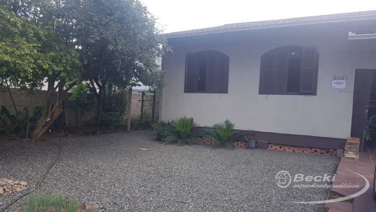 Imagem Casa com 3 Quartos à Venda, 139 m² em Petrópolis - Joinville