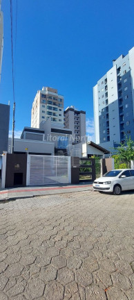 Imagem Sobrado com 3 Quartos à Venda, 250 m² em São Judas - Itajaí Imagem Sobrado com 3 Quartos à Venda, 250 m² em São Judas - Itajaí