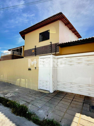 Casa com 2 Quartos à Venda, 230 m² em Orla - Petrolina