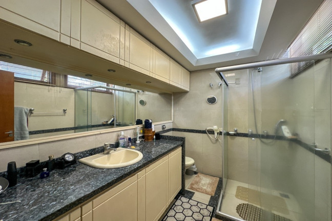 Imagem Casa com 3 Quartos à Venda, 300 m² em Três Figueiras - Porto Alegre