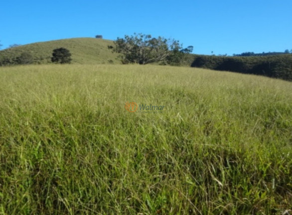 Imagem Imóvel com 3 Quartos à Venda, 320 m² em Centro - Monte Sião Imagem Imóvel com 3 Quartos à Venda, 320 m² em Centro - Monte Sião