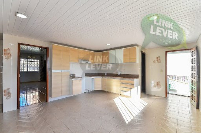Imagem Casa com 5 Quartos à Venda, 200 m² em Tingui - Curitiba