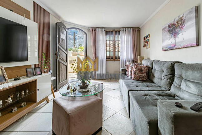 Imagem Sobrado com 3 Quartos à Venda, 210 m² em Atuba - Curitiba