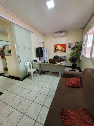 Imagem Casa com 3 Quartos à Venda, 220 m² em Coqueiro - Ananindeua