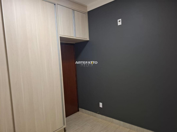 Imagem Casa com 3 Quartos à Venda, 200 m²