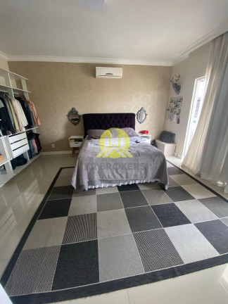 Imagem Casa com 3 Quartos à Venda, 347 m² em Centro - Balneário Camboriú Imagem Casa com 3 Quartos à Venda, 347 m² em Centro - Balneário Camboriú