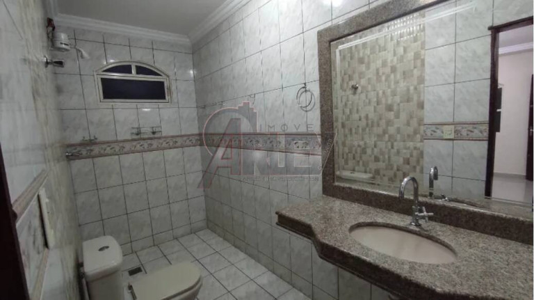 Imagem Casa com 5 Quartos à Venda, em Canelas - Montes Claros Imagem Casa com 5 Quartos à Venda, em Canelas - Montes Claros