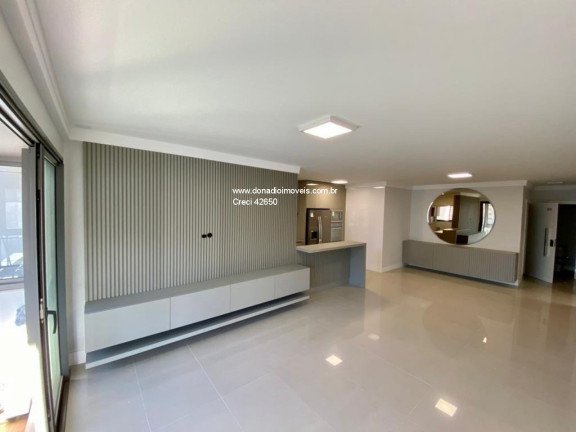 Imagem Apartamento com 3 Quartos à Venda, 136 m² em Centro - Florianópolis