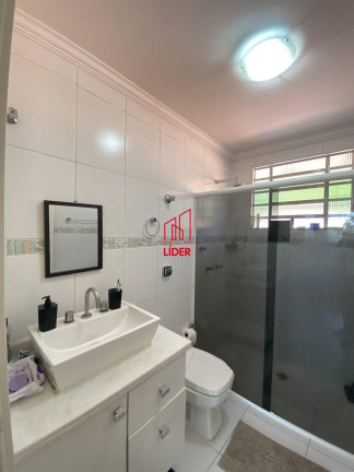 Imagem Casa com 3 Quartos à Venda, 181 m² em São Lourenço - Curitiba Imagem Casa com 3 Quartos à Venda, 181 m² em São Lourenço - Curitiba