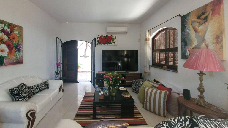 Imagem Casa com 4 Quartos à Venda, 321 m² em Itaipu - Niterói