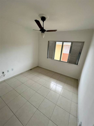 Imagem Kitnet à Venda, 37 m² em Tupi - Praia Grande Imagem Kitnet à Venda, 37 m² em Tupi - Praia Grande