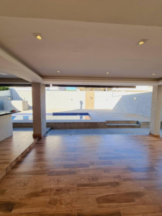 Imagem Casa com 3 Quartos à Venda, 560 m² em Alphaville - Barueri