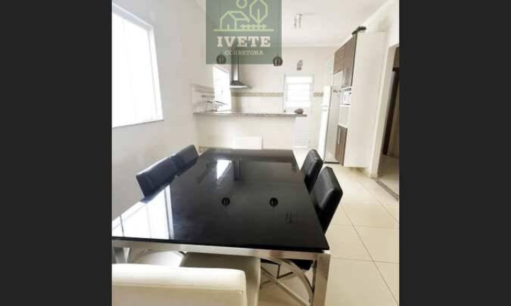 Imagem Casa com 2 Quartos à Venda, 127 m²