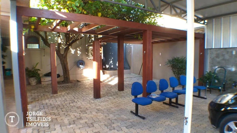 Casa à Venda, 416 m² em Setor Comercial - Sinop