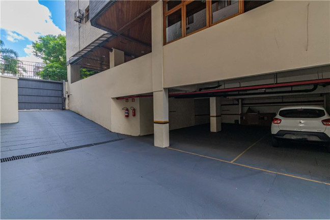 Imagem Imóvel com 3 Quartos à Venda, em Petrópolis - Porto Alegre Imagem Imóvel com 3 Quartos à Venda, em Petrópolis - Porto Alegre