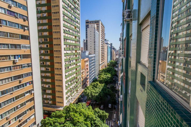 Imagem Imóvel com 3 Quartos à Venda, 99 m² em Centro Histórico - Porto Alegre Imagem Imóvel com 3 Quartos à Venda, 99 m² em Centro Histórico - Porto Alegre