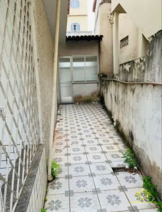 Imagem Casa com 6 Quartos à Venda, 150 m² em Glória - Vila Velha Imagem Casa com 6 Quartos à Venda, 150 m² em Glória - Vila Velha