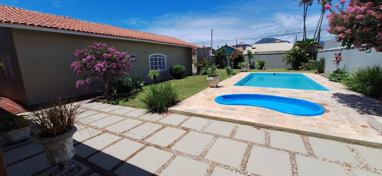 Imagem Casa com 4 Quartos à Venda, 528 m² em São João Batista - Peruíbe Imagem Casa com 4 Quartos à Venda, 528 m² em São João Batista - Peruíbe