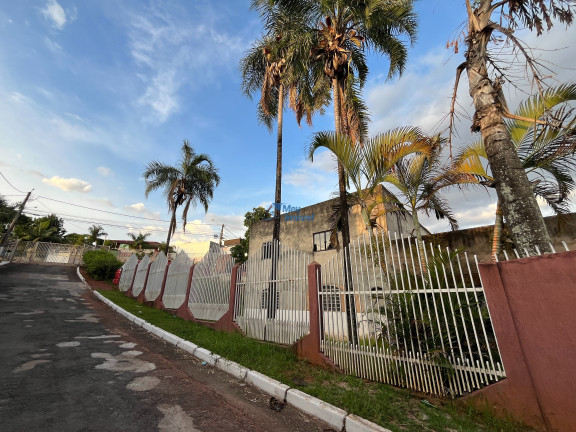 Casa com 6 Quartos à Venda, 380 m² em Arniqueiras Conjunto 4 - Arniqueiras