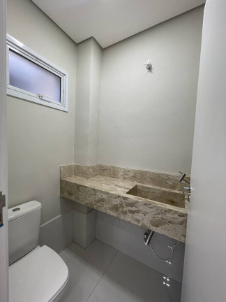 Imagem Casa de Condomínio com 3 Quartos à Venda, 250 m² em Cuiabá