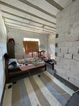 Imagem Sobrado com 2 Quartos à Venda, 150 m² em Rio Do Ouro - Caraguatatuba Imagem Sobrado com 2 Quartos à Venda, 150 m² em Rio Do Ouro - Caraguatatuba