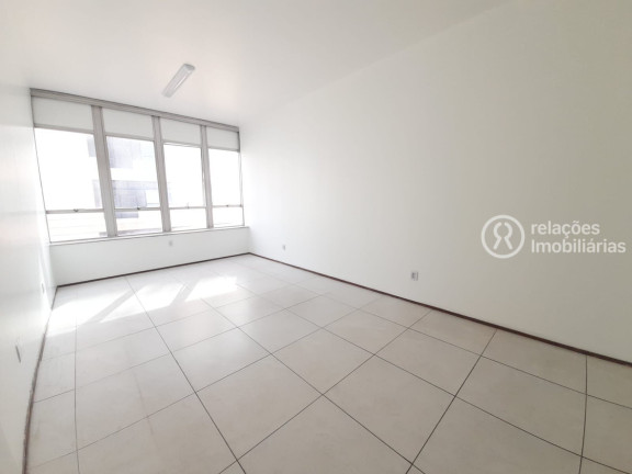 Sala Comercial à Venda, 30 m² em Savassi - Belo Horizonte