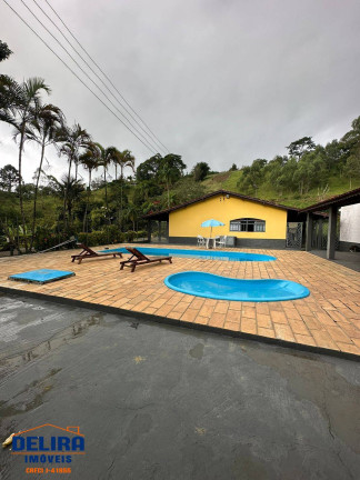 Chácara com 4 Quartos à Venda, 35 m² em Divininho - Nazaré Paulista