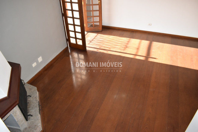 Imagem Imóvel com 3 Quartos à Venda, 98 m² em Região De Capivari - Campos Do Jordão Imagem Imóvel com 3 Quartos à Venda, 98 m² em Região De Capivari - Campos Do Jordão
