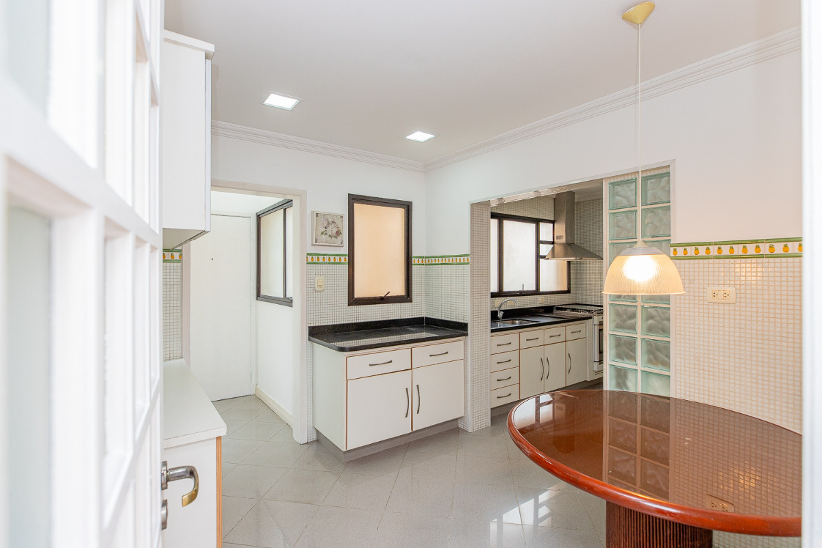 Imagem Apartamento com 4 Quartos à Venda, 155 m² em Moema - São Paulo Imagem Apartamento com 4 Quartos à Venda, 155 m² em Moema - São Paulo
