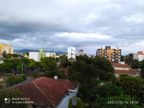 Imagem Apartamento com 1 Quarto à Venda, 46 m² em Camobi - Santa Maria