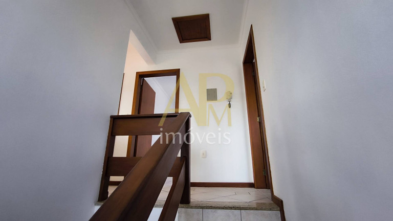 Imagem Casa com 3 Quartos à Venda, 285 m² em Canto - Florianópolis