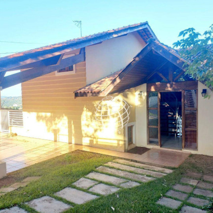 Casa com 5 Quartos para Alugar, 232 m² em Jardim Paulista - Atibaia