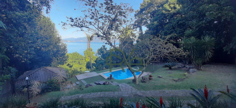 Imagem Casa com 7 Quartos à Venda, 300 m² em Angra Dos Reis - Angra Dos Reis Imagem Casa com 7 Quartos à Venda, 300 m² em Angra Dos Reis - Angra Dos Reis